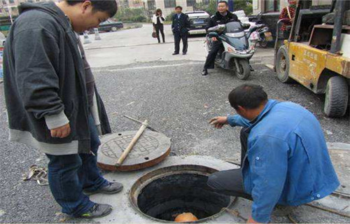 新聞：宜春樟樹清掏隔油池成功案例