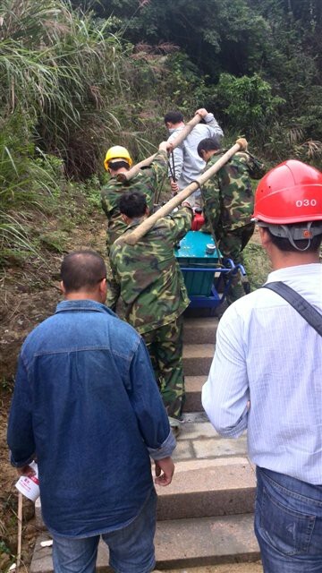 河北魏縣開挖地基巖石拆除劈裂機巖石膨脹機